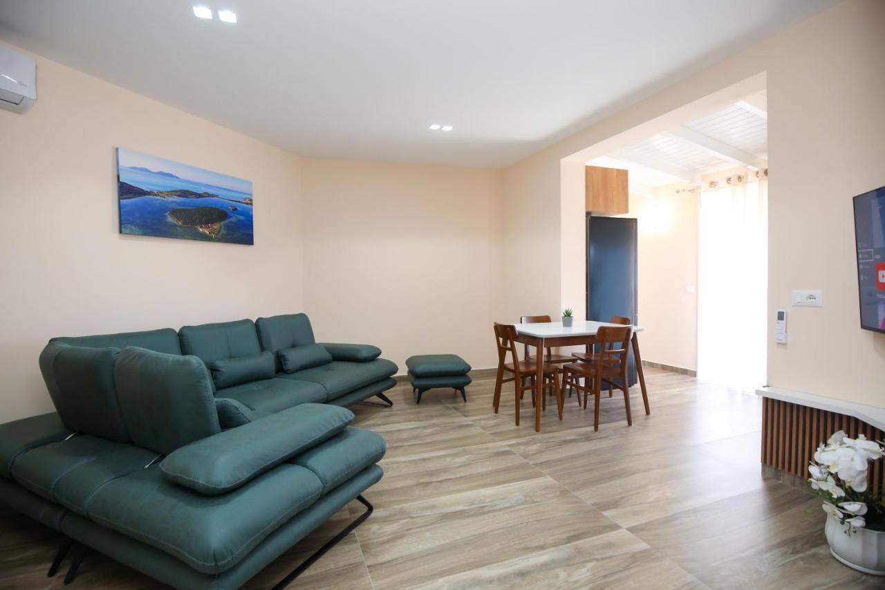 Queen Apartmets Vlore Exterior photo